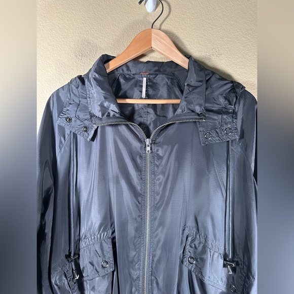 Free People Rain Jacket Excellent Condition Large - Picture 6 of 13
